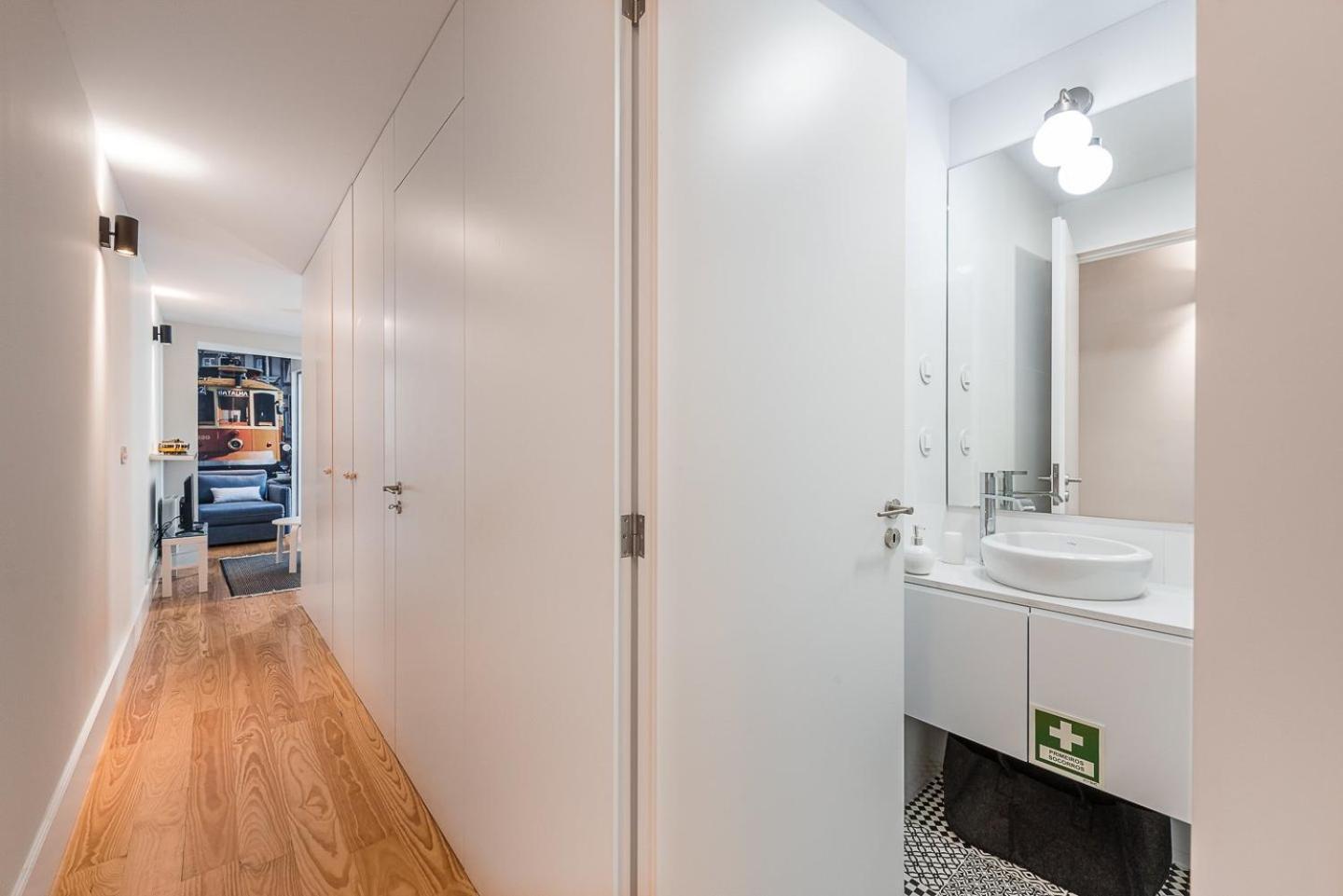 Guestready - Bonjardim Building *